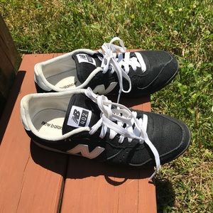 Women’s New Balance 402 size 8.5